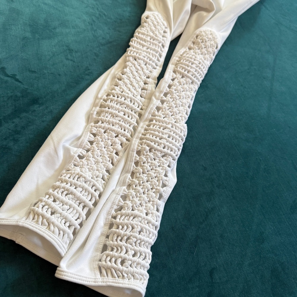 Vie Active White Macrame Crochet Side Leggings Small Athleisure Activewear‎ - Picture 5 of 9